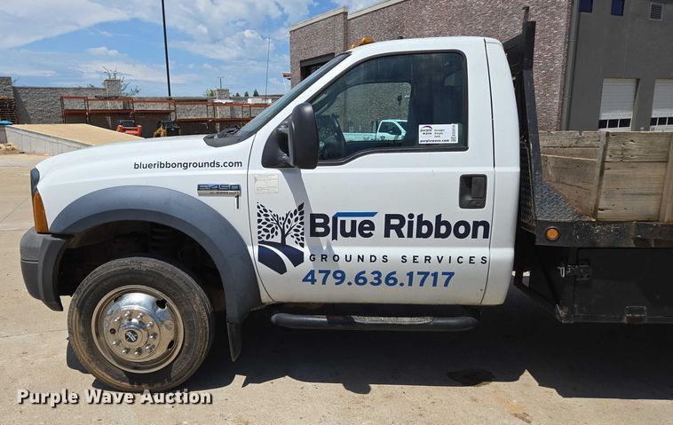 image for item ED2018 2006 Ford F450 Super Duty flatbed pickup truck