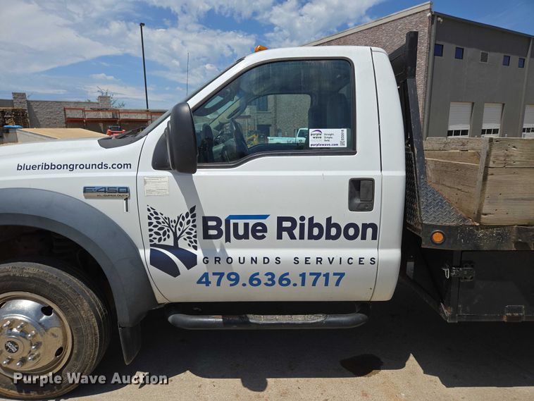 image for item ED2018 2006 Ford F450 Super Duty flatbed pickup truck