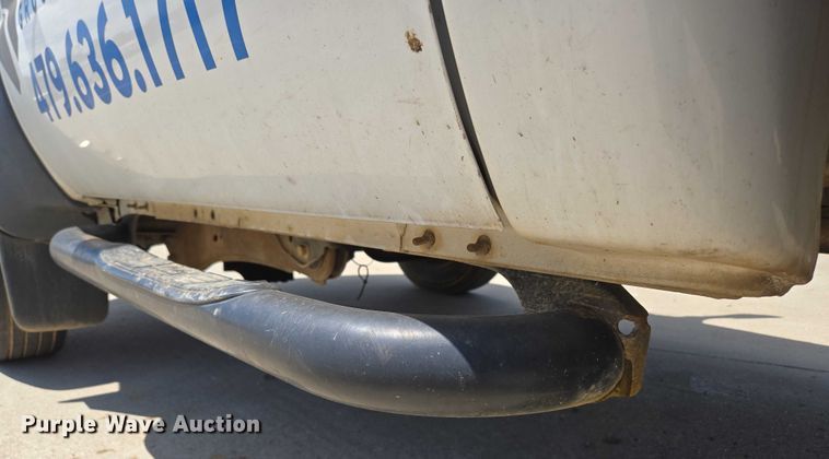 image for item ED2018 2006 Ford F450 Super Duty flatbed pickup truck