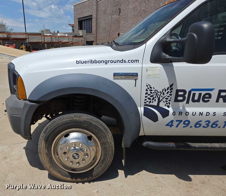 image for item ED2018 2006 Ford F450 Super Duty flatbed pickup truck