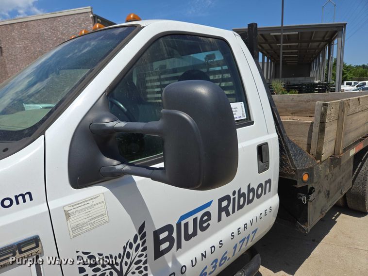 image for item ED2018 2006 Ford F450 Super Duty flatbed pickup truck