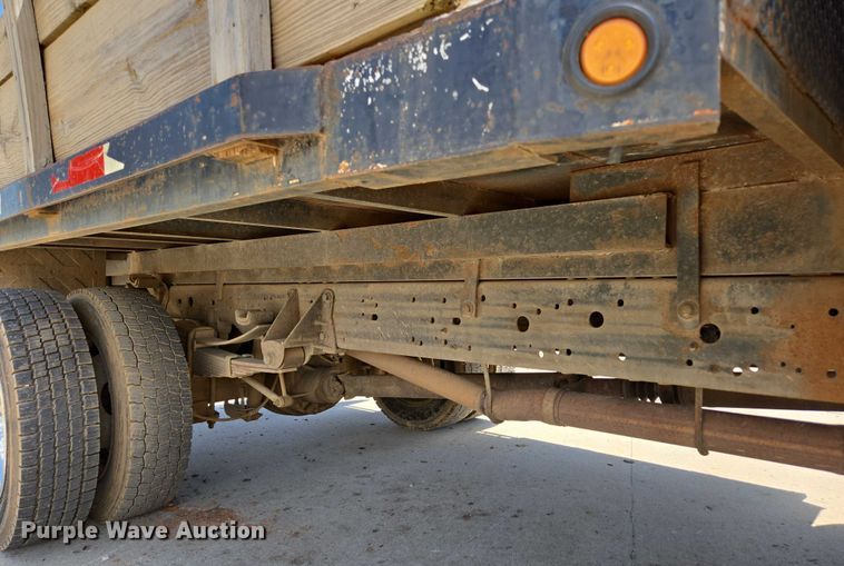 image for item ED2018 2006 Ford F450 Super Duty flatbed pickup truck