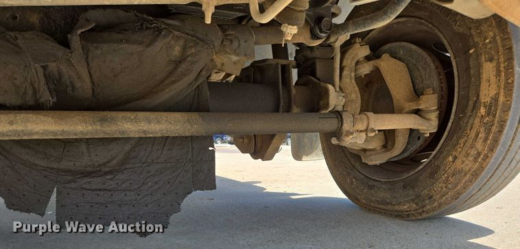 image for item ED2018 2006 Ford F450 Super Duty flatbed pickup truck