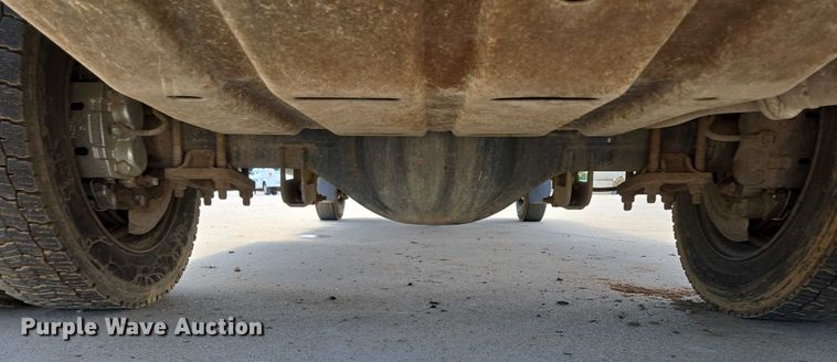 image for item ED2018 2006 Ford F450 Super Duty flatbed pickup truck