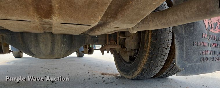 image for item ED2018 2006 Ford F450 Super Duty flatbed pickup truck