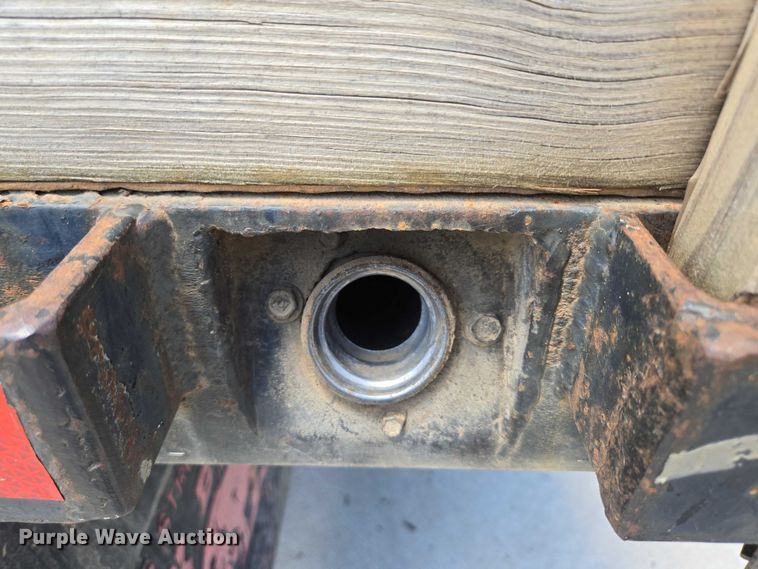 image for item ED2018 2006 Ford F450 Super Duty flatbed pickup truck