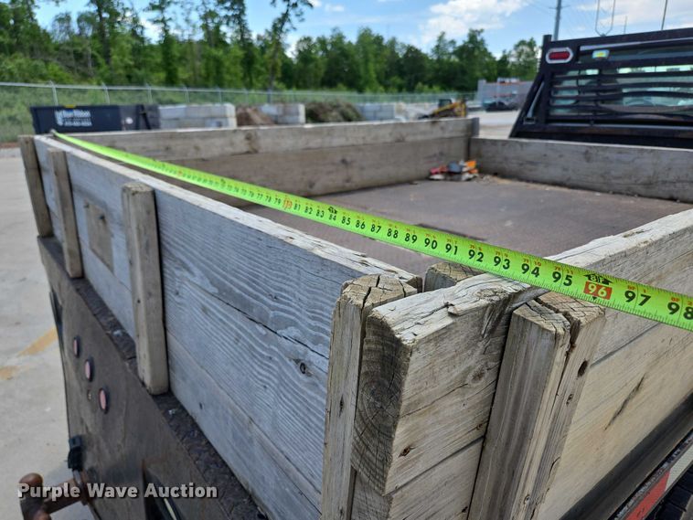 image for item ED2018 2006 Ford F450 Super Duty flatbed pickup truck