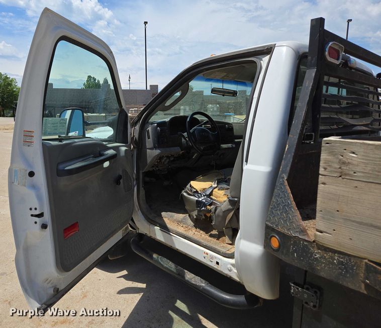 image for item ED2018 2006 Ford F450 Super Duty flatbed pickup truck