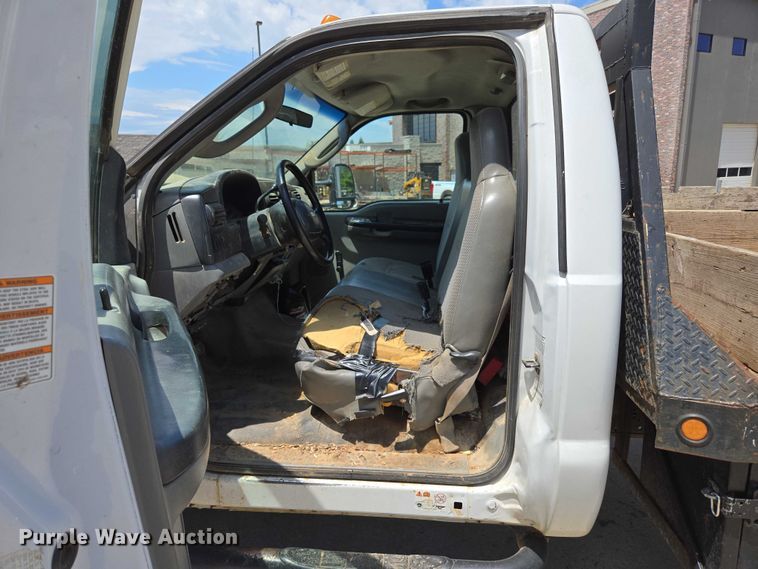 image for item ED2018 2006 Ford F450 Super Duty flatbed pickup truck