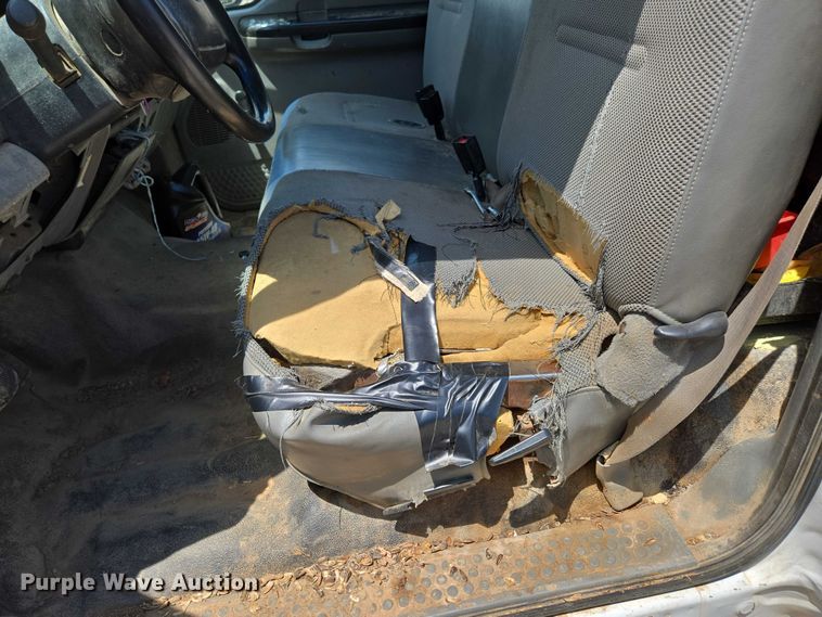 image for item ED2018 2006 Ford F450 Super Duty flatbed pickup truck