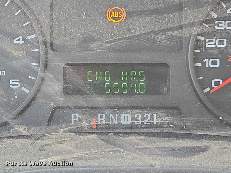 image for item ED2018 2006 Ford F450 Super Duty flatbed pickup truck