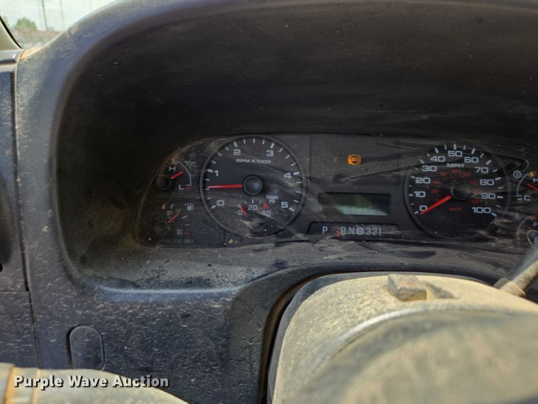 image for item ED2018 2006 Ford F450 Super Duty flatbed pickup truck