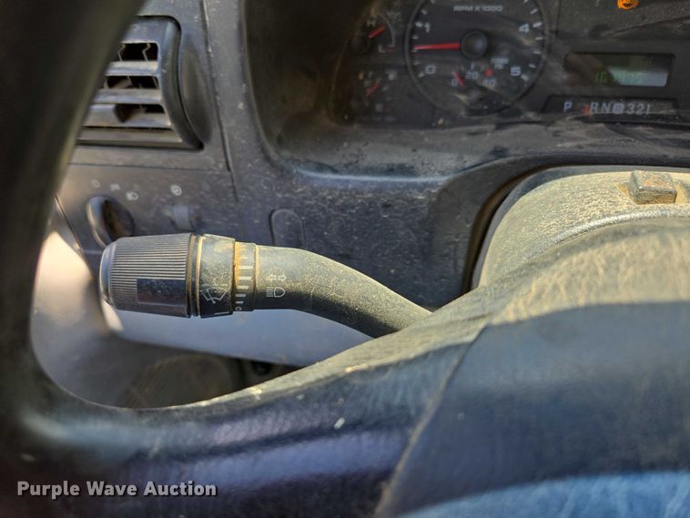 image for item ED2018 2006 Ford F450 Super Duty flatbed pickup truck