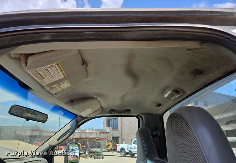 image for item ED2018 2006 Ford F450 Super Duty flatbed pickup truck