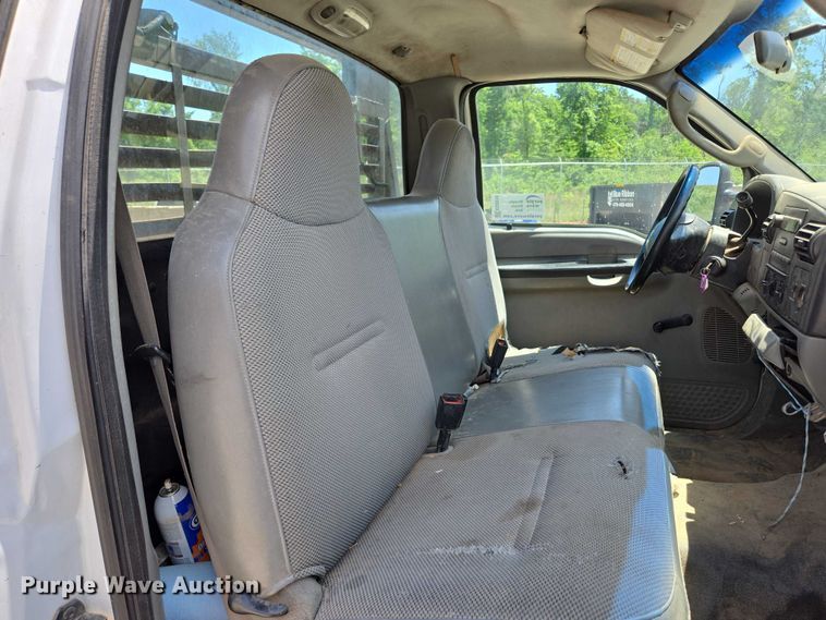 image for item ED2018 2006 Ford F450 Super Duty flatbed pickup truck