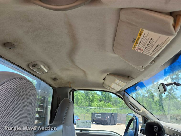 image for item ED2018 2006 Ford F450 Super Duty flatbed pickup truck