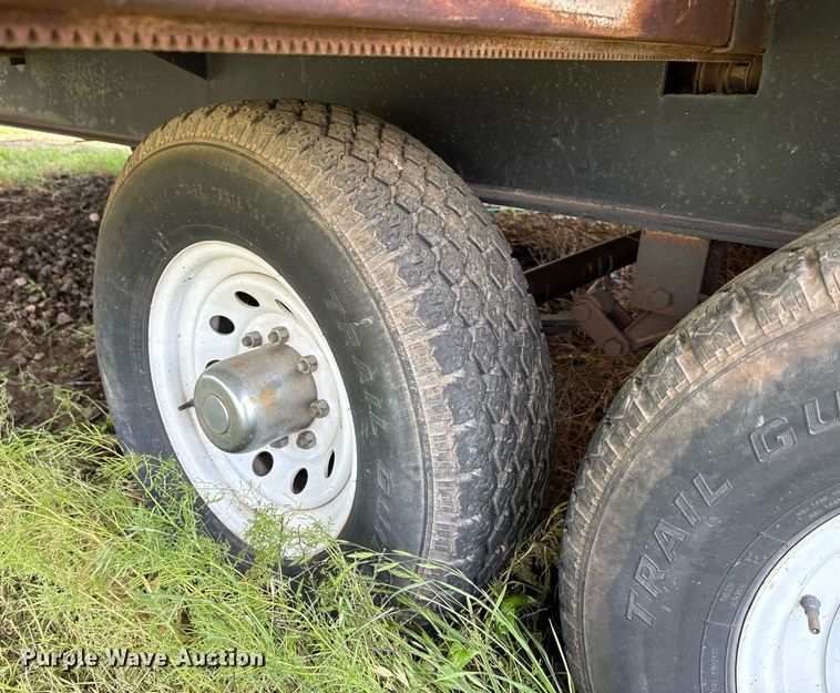 image for item EF3113 2004 Maxum camper