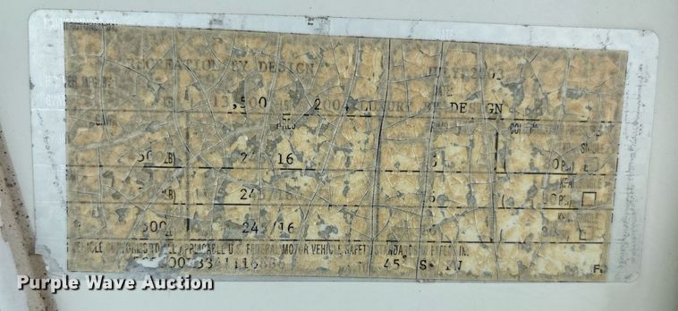 image for item EF3113 2004 Maxum camper