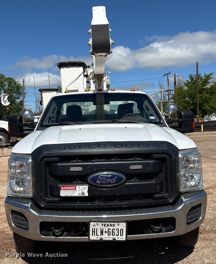 image for item EF3114 2016 Ford F350 Super Duty bucket truck