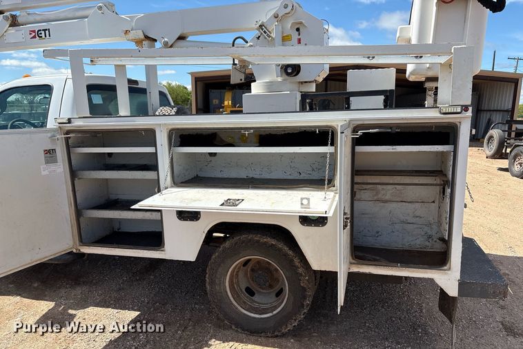 image for item EF3114 2016 Ford F350 Super Duty bucket truck