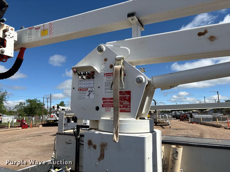 image for item EF3114 2016 Ford F350 Super Duty bucket truck