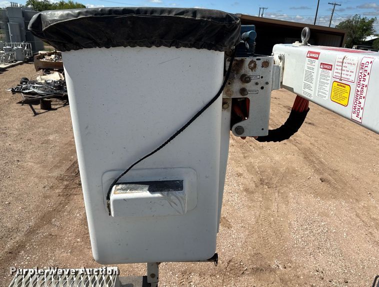 image for item EF3114 2016 Ford F350 Super Duty bucket truck