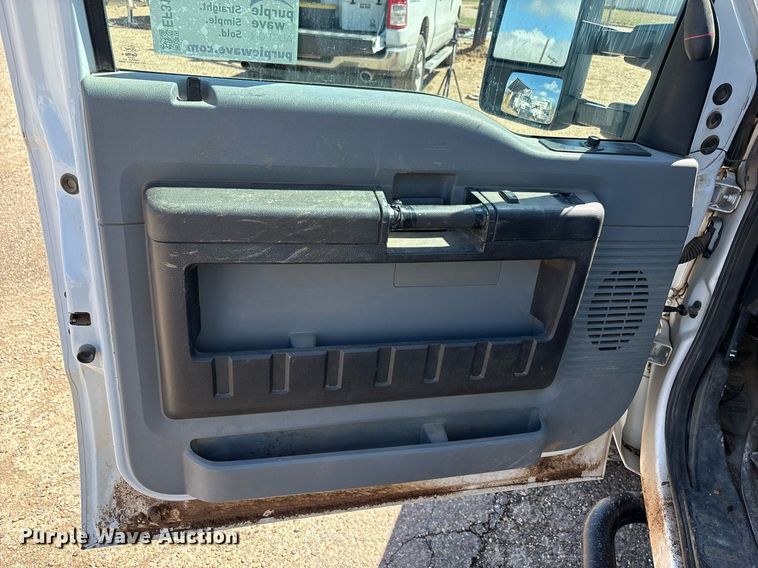 image for item EF3114 2016 Ford F350 Super Duty bucket truck