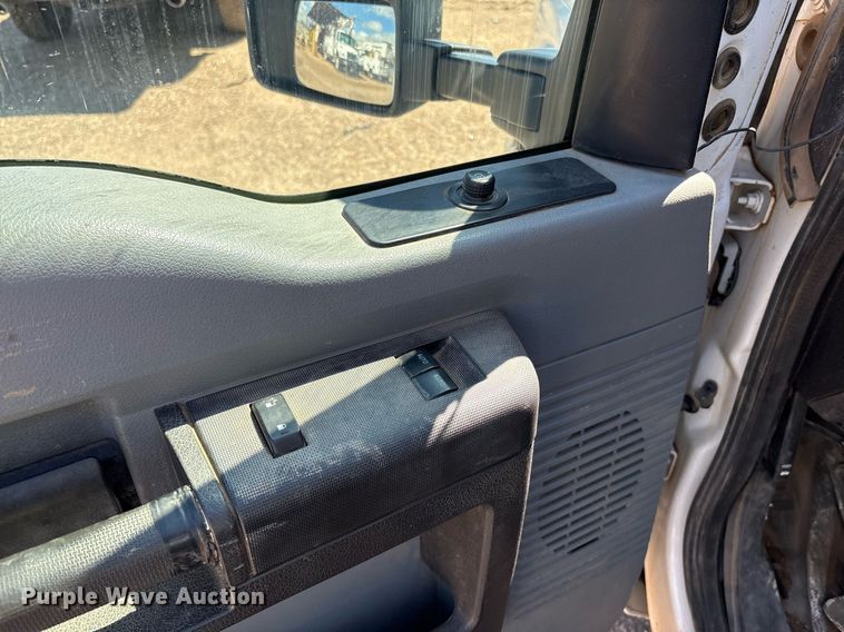 image for item EF3114 2016 Ford F350 Super Duty bucket truck