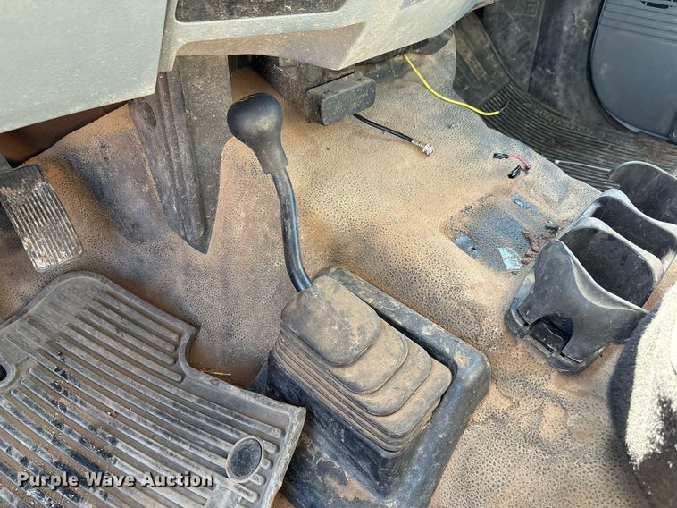 image for item EF3114 2016 Ford F350 Super Duty bucket truck