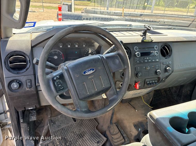 image for item EF3114 2016 Ford F350 Super Duty bucket truck