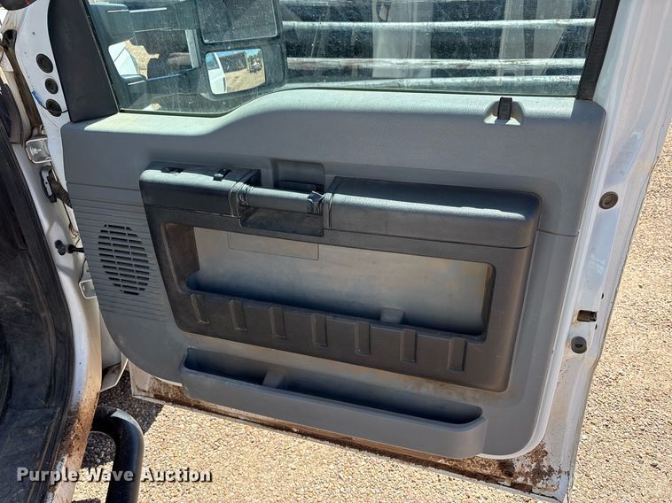 image for item EF3114 2016 Ford F350 Super Duty bucket truck