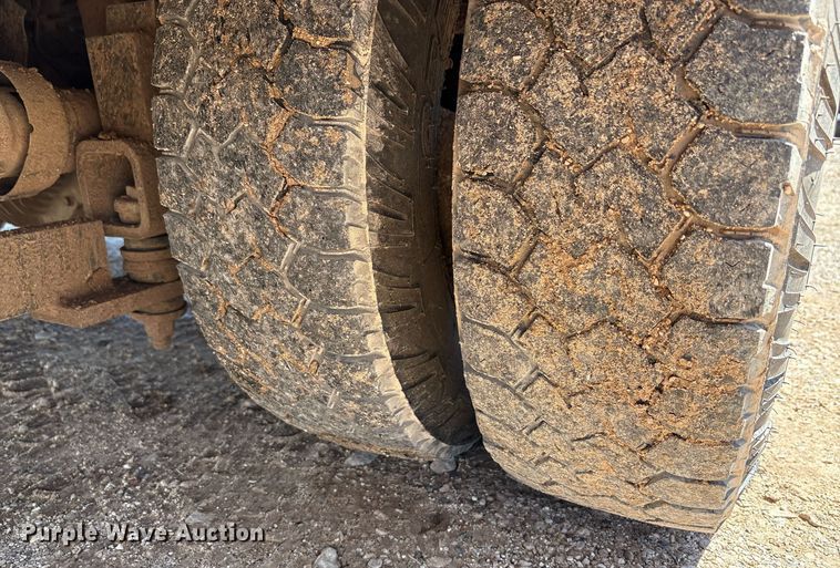 image for item EF3114 2016 Ford F350 Super Duty bucket truck