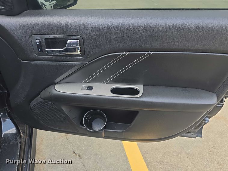 image for item EF3524 2010 Ford Fusion Sport 