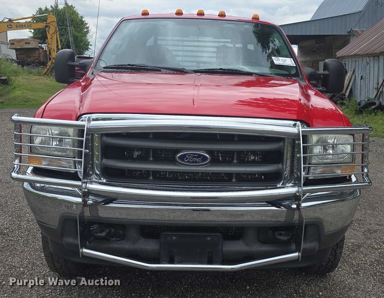 image for item EF3530 2004 Ford F350 Super Duty XLT Crew Cab flatbed pickup truck