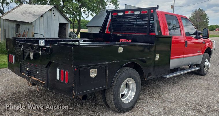 image for item EF3530 2004 Ford F350 Super Duty XLT Crew Cab flatbed pickup truck