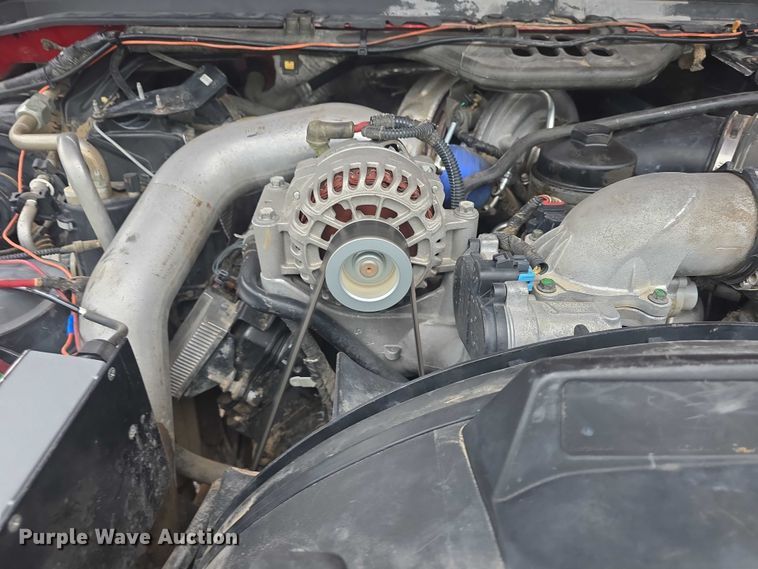 image for item EF3530 2004 Ford F350 Super Duty XLT Crew Cab flatbed pickup truck