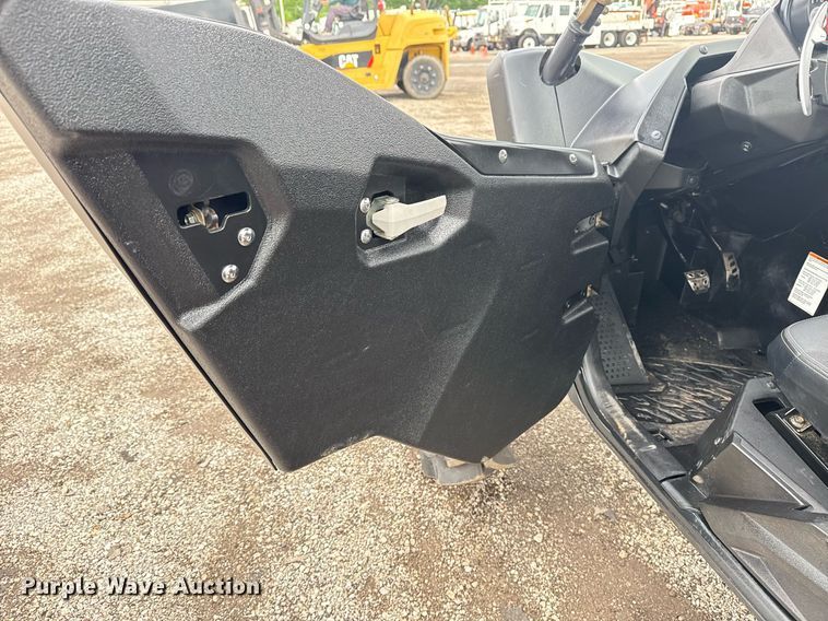 image for item EG5827 2020 Yamaha YXZ1000 utility vehicle