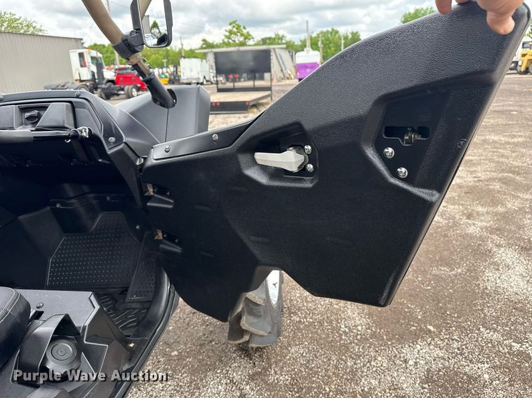 image for item EG5827 2020 Yamaha YXZ1000 utility vehicle