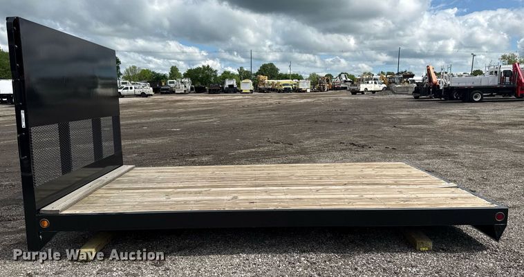 image for item EG5828 Flatbed