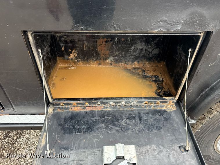 image for item EG5831 2019 Ford F550 Super Duty Crew Cab flatbed truck