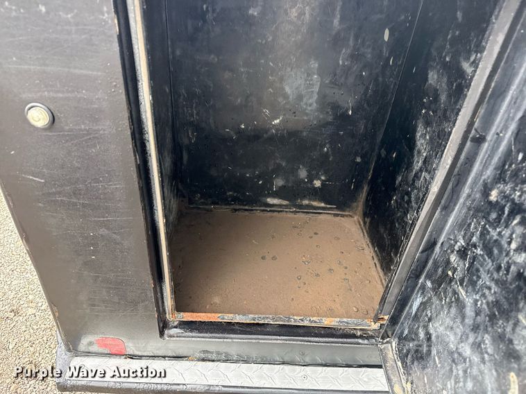 image for item EG5831 2019 Ford F550 Super Duty Crew Cab flatbed truck