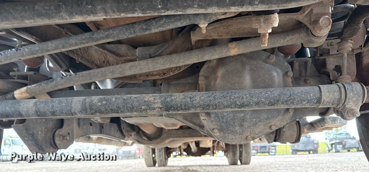 image for item EG5831 2019 Ford F550 Super Duty Crew Cab flatbed truck