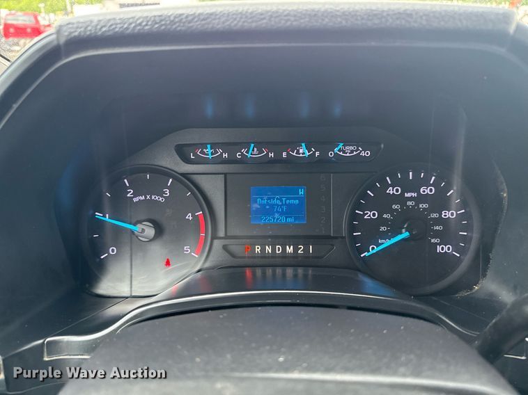 image for item EG5831 2019 Ford F550 Super Duty Crew Cab flatbed truck