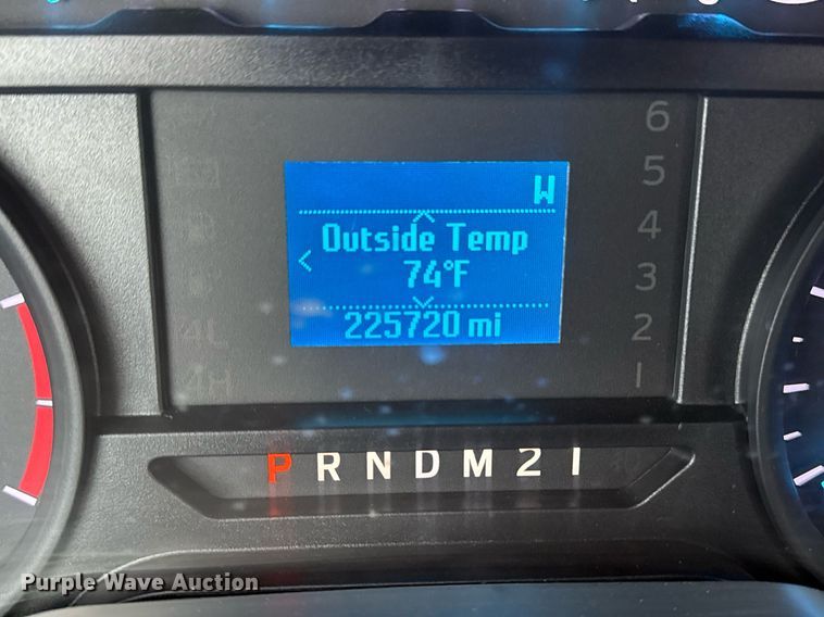 image for item EG5831 2019 Ford F550 Super Duty Crew Cab flatbed truck