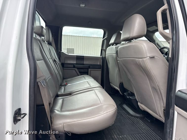 image for item EG5831 2019 Ford F550 Super Duty Crew Cab flatbed truck