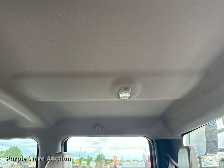 image for item EG5831 2019 Ford F550 Super Duty Crew Cab flatbed truck