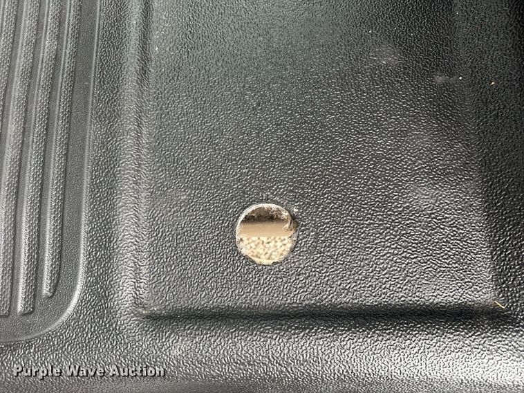 image for item EG5831 2019 Ford F550 Super Duty Crew Cab flatbed truck