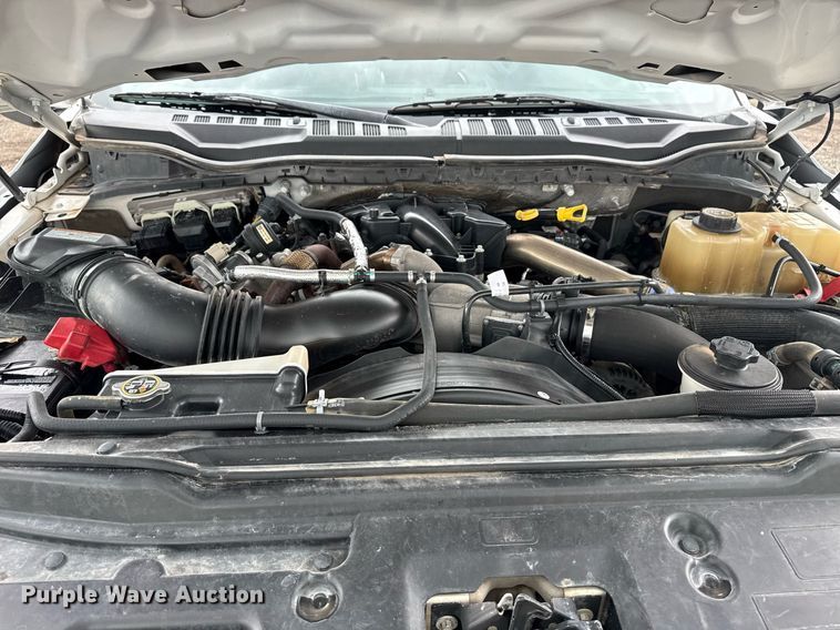 image for item EG5831 2019 Ford F550 Super Duty Crew Cab flatbed truck