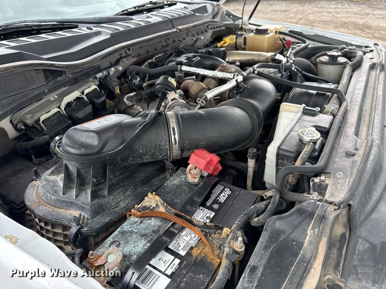 image for item EG5831 2019 Ford F550 Super Duty Crew Cab flatbed truck