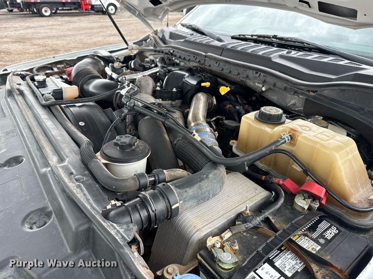 image for item EG5831 2019 Ford F550 Super Duty Crew Cab flatbed truck